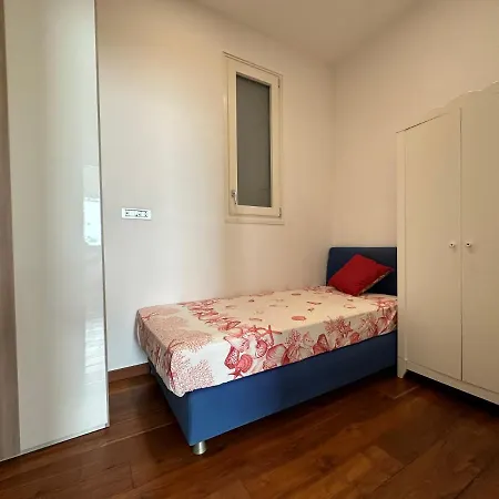 Mira Mare Capri * Torre Annunziata